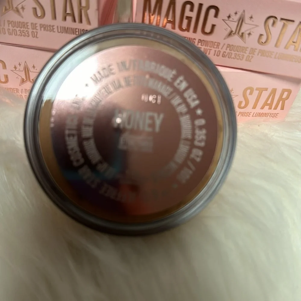 Jeffree Star NWB Setting Powder HONEY (FOR ONE)